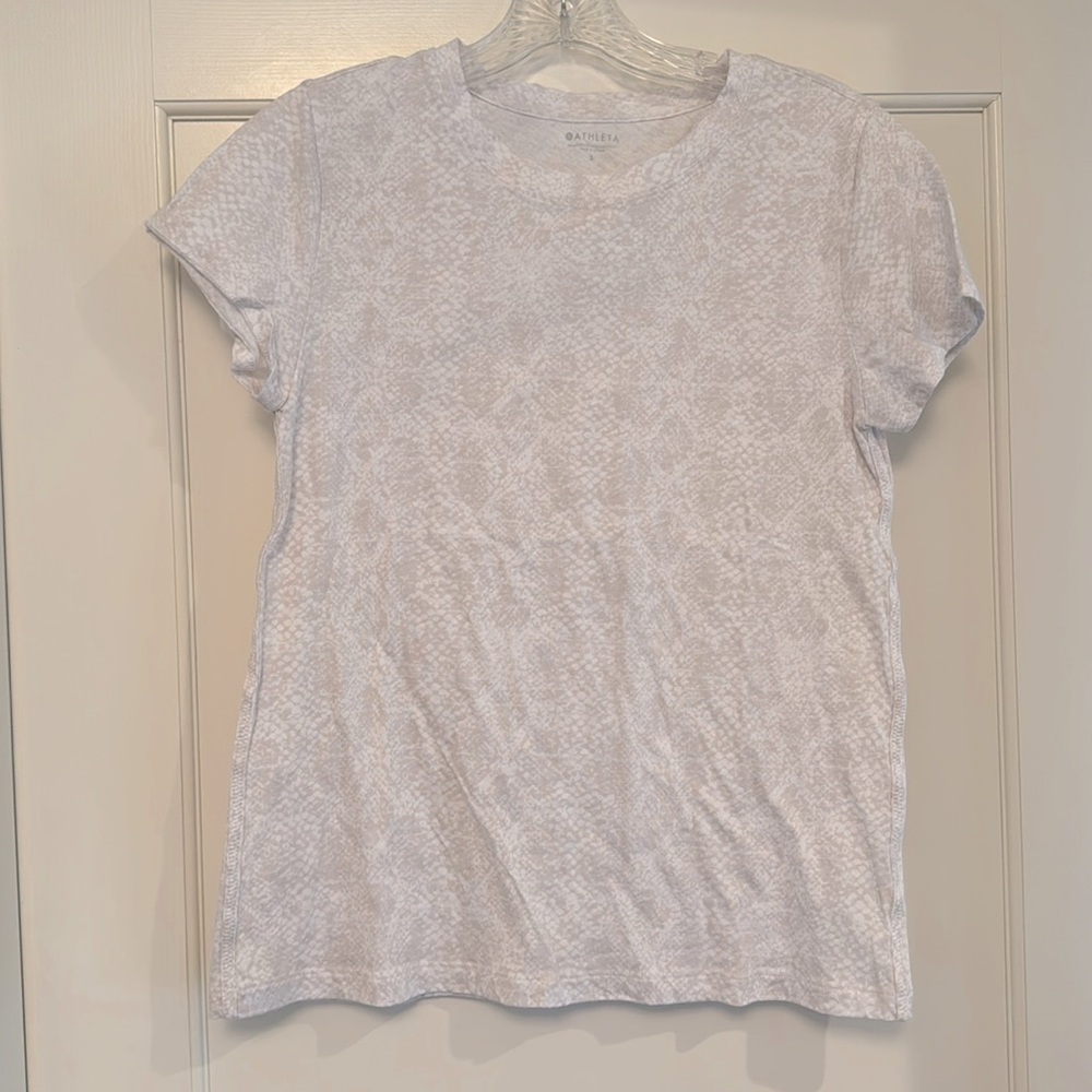 Athleta crewneck, short sleeve print t shirt